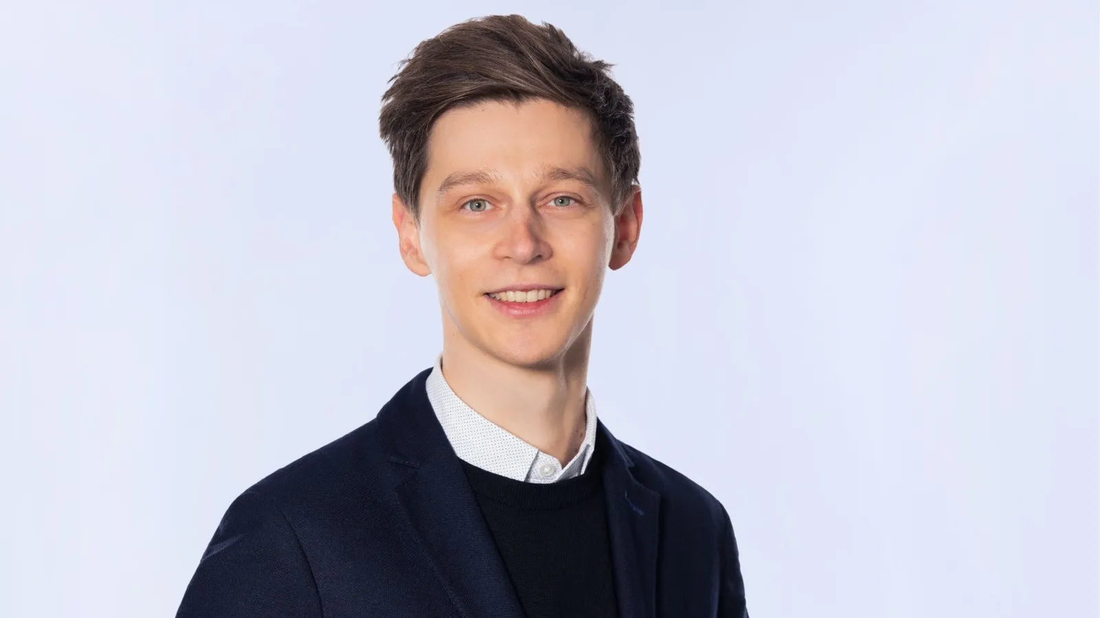 Porträtfoto von Jan-Michael Hobelsberger.